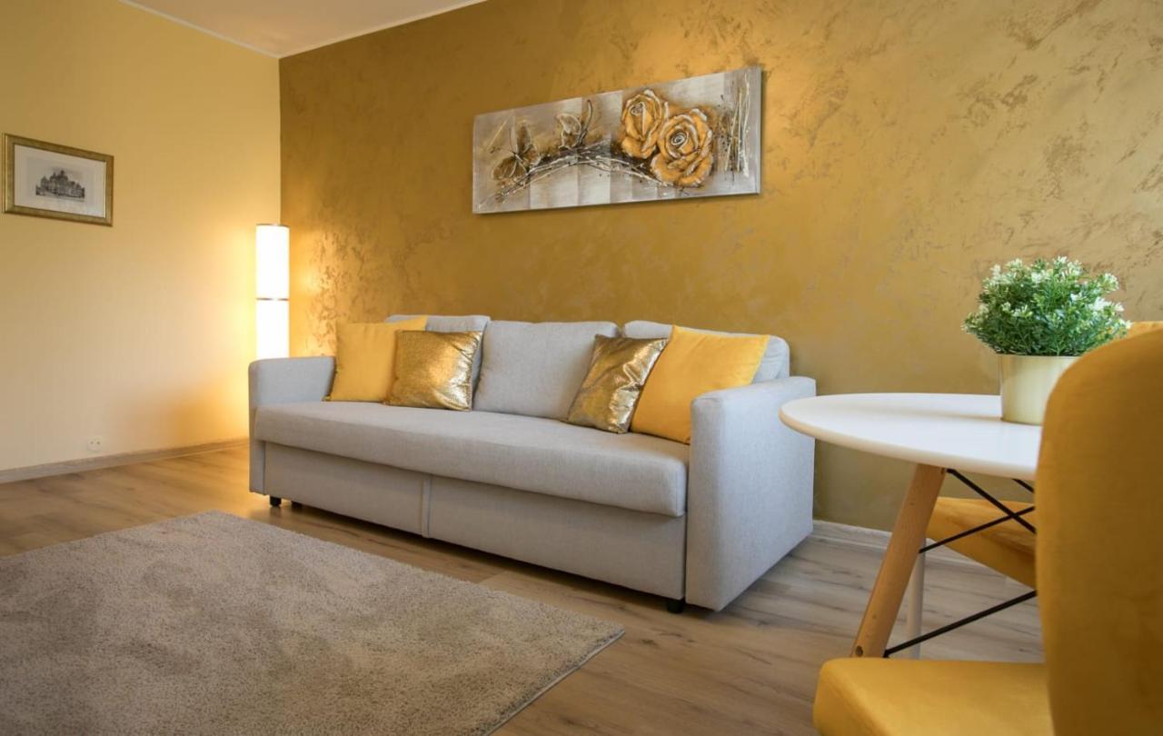 Golden Apartment Baneasa Boekarest Buitenkant foto